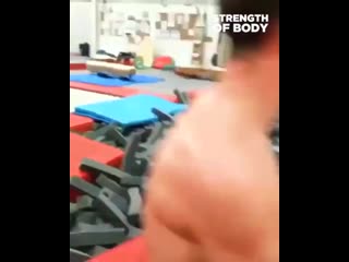 powerlifter eddie hall backflip cfkmnj yfpfl jn gfe hkbanthf llb [jkkf